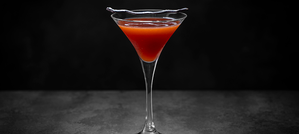 【季節限定】いちごの夜パフェ&カクテルで贅沢なひととき