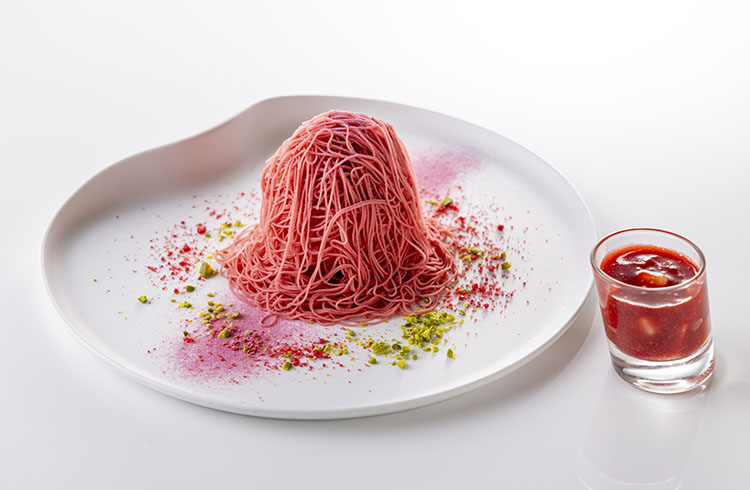 【イートイン限定】苺と桜の生絞りモンブラン&名古屋トリート・ご馳走カレー