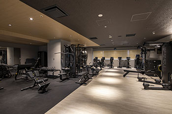 公式 大切な記念日 プロポーズに ベッドをバラの花びらで演出スイートエスケープ 記念日特典付 名古屋のホテルなら ヒルトン名古屋